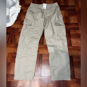 Brand new H&M cargo style pant
